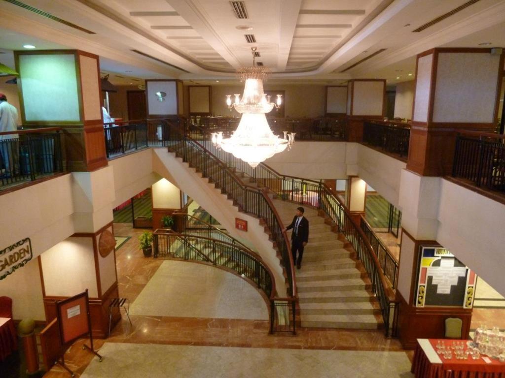 Gocos Hotel Klang Exterior photo